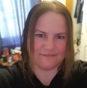 Meet your Posher, Carla